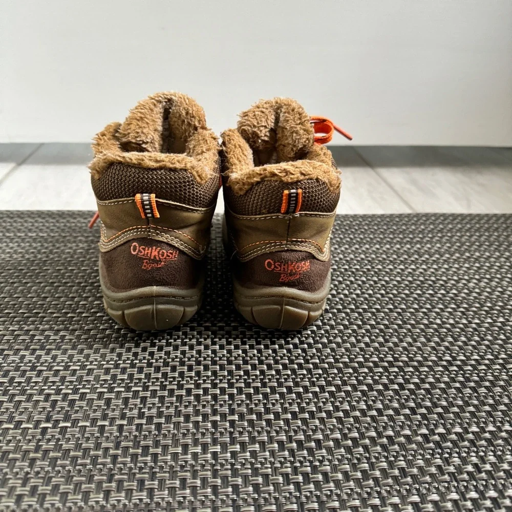 🔵 3 for $9 OshKosh B'gosh Boys Sz 7 Boots